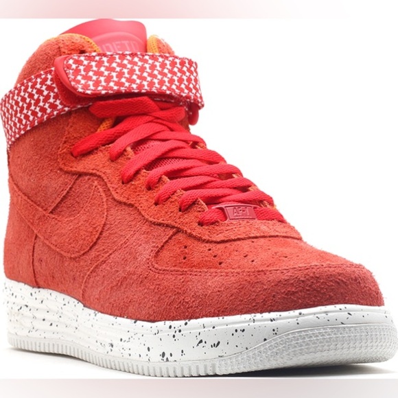 Nike Air Lunar Force 1 Hi SP Undefeated Shoe | Color: University Red | PRELOVED! - Picture 4 of 13